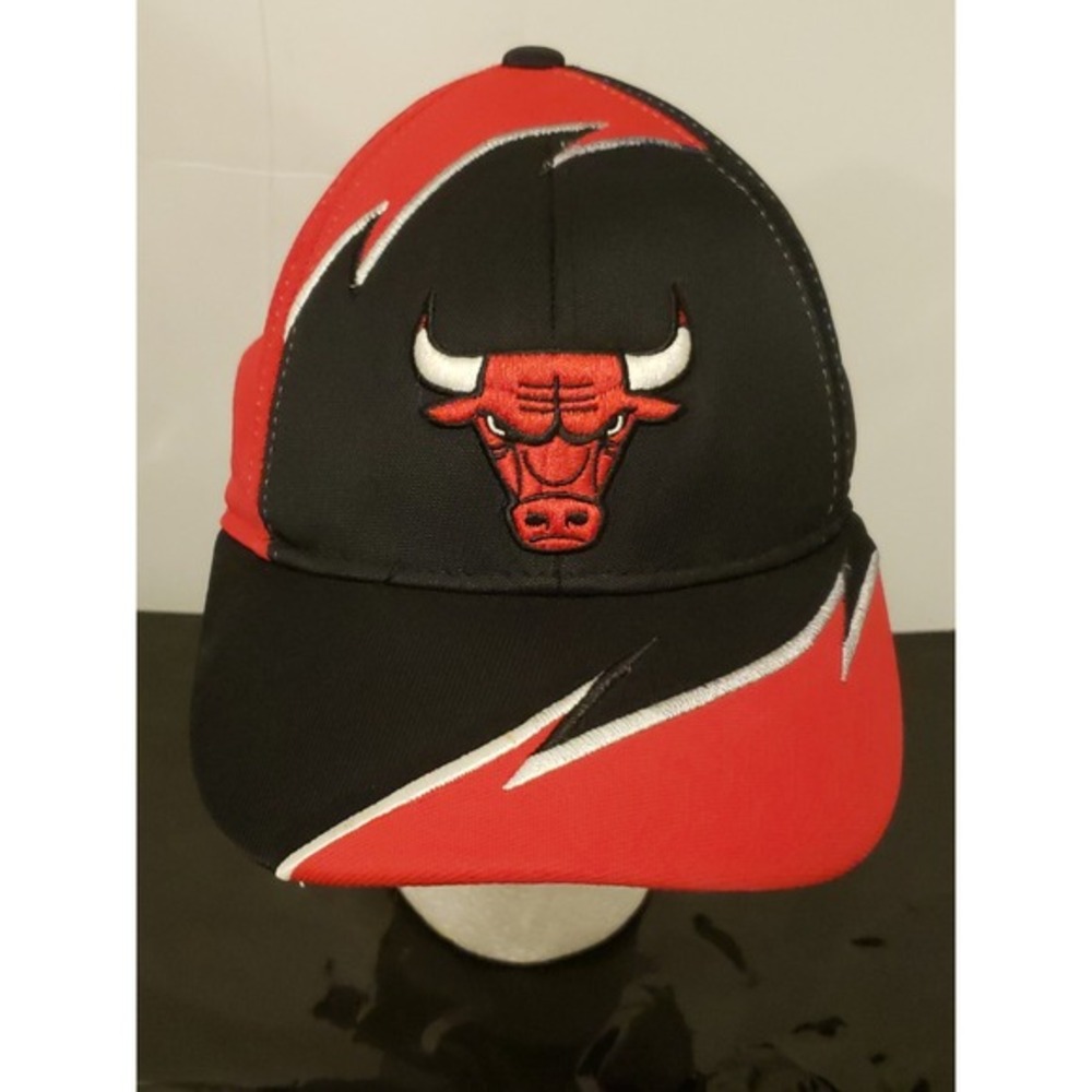 Chicago Bulls‎ Adidas Hat Youth NBA Cap Black Red